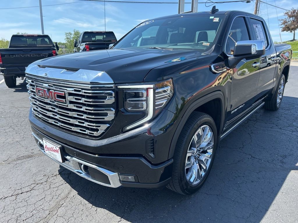 Used 2024 Onyx Black GMC Denali image 9