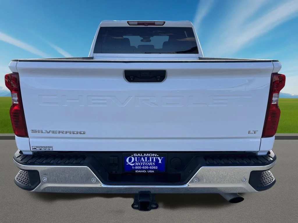 Used 2025 Summit White Chevrolet LT image 6