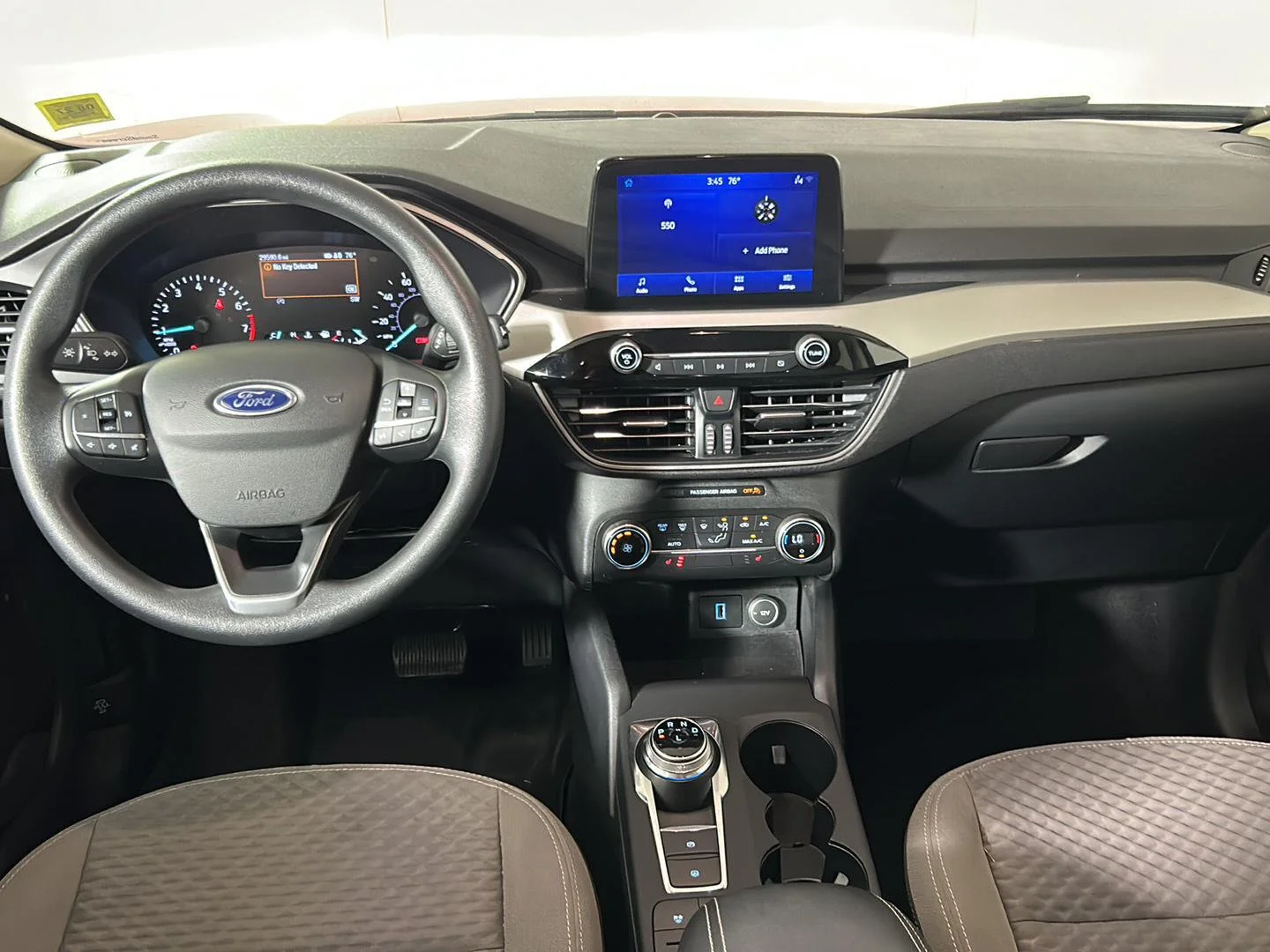 Used 2020 Rapid Red Metallic Tinted Clearcoat Ford SE image 24