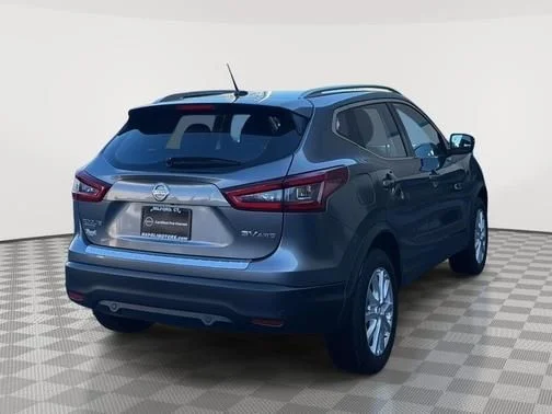 Used 2022 Gray Nissan SV image 3