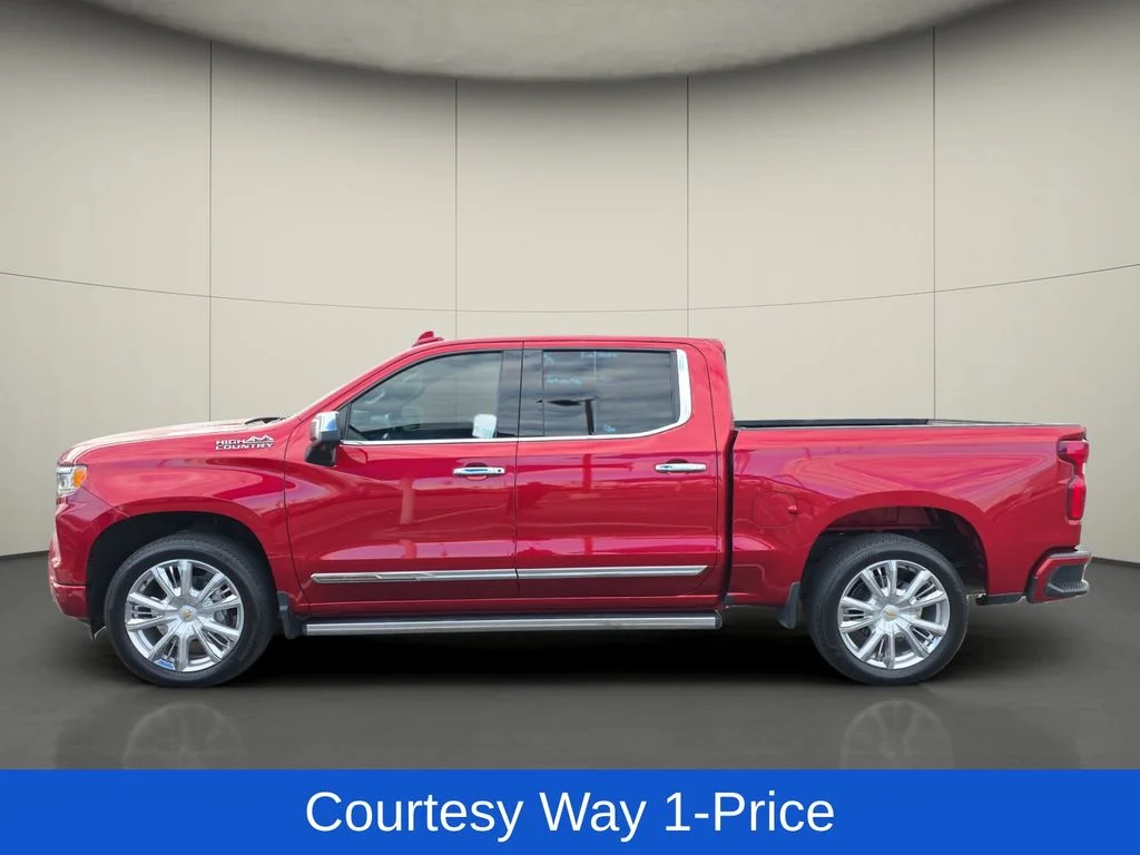 Used 2022 Red Chevrolet High Country image 5