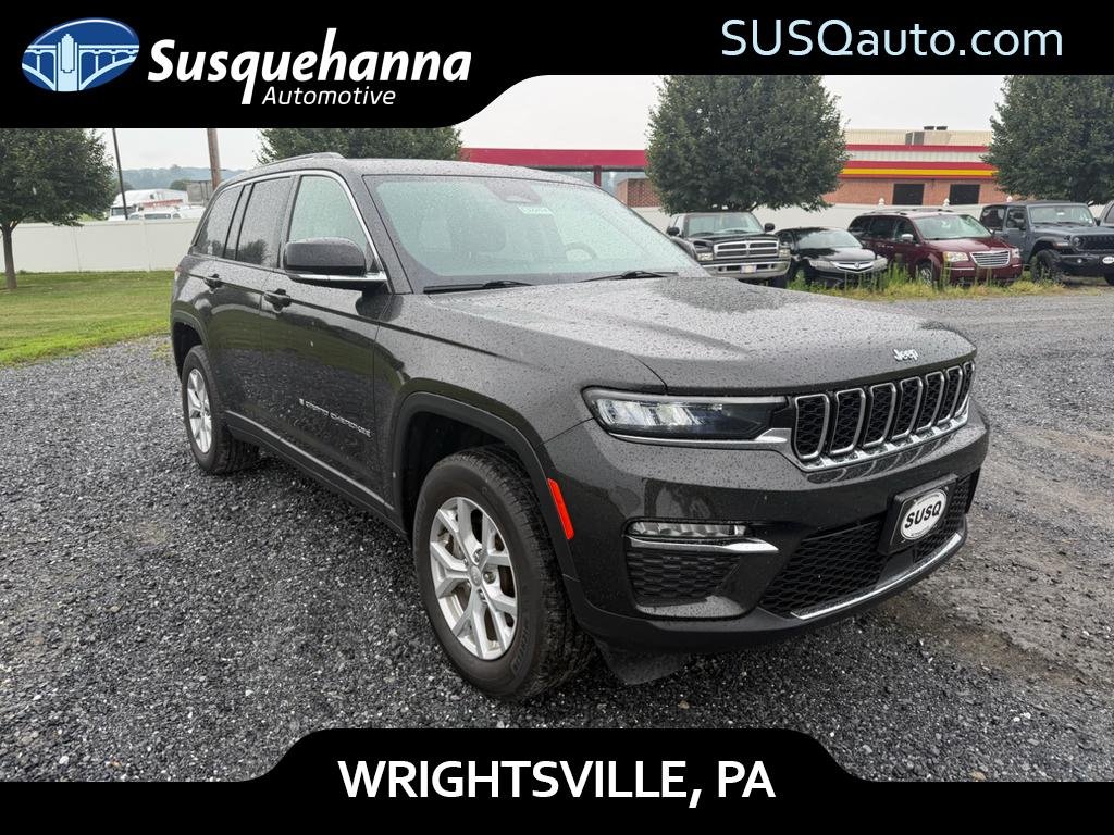 Used 2023 Rocky Mountain Pearlcoat Jeep Limited image 1