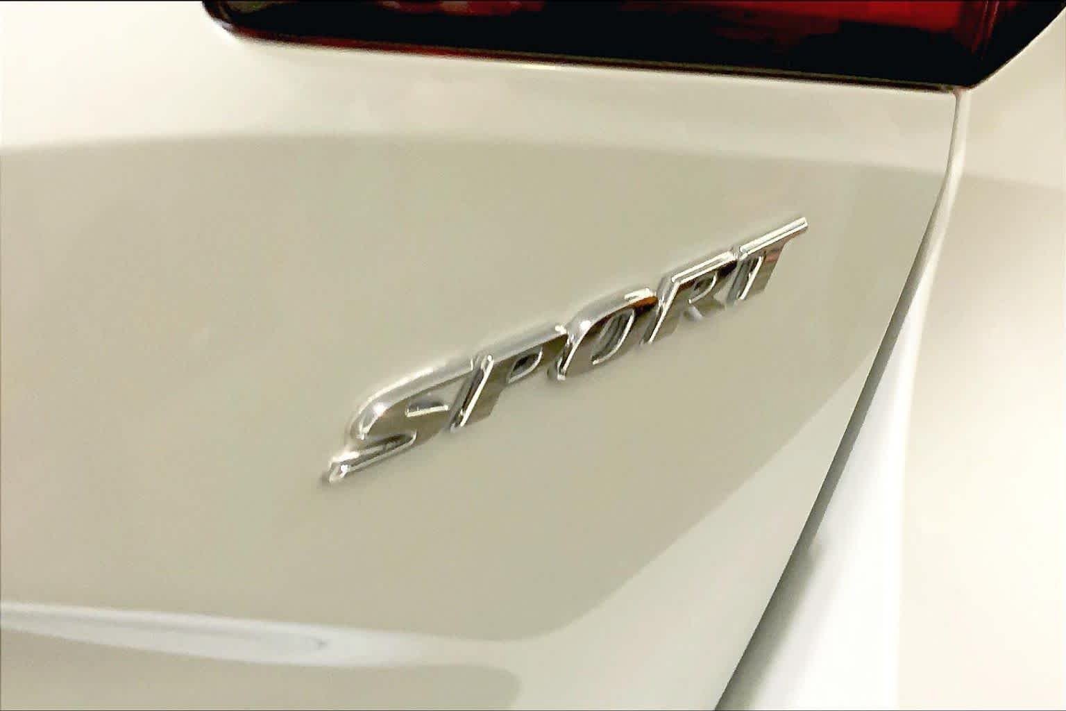 Used 2024 Platinum White Pearl Honda Sport image 18