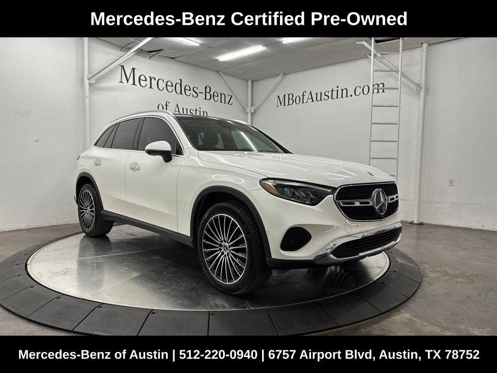 2026 Mercedes-Benz GLC GLC 300's photo