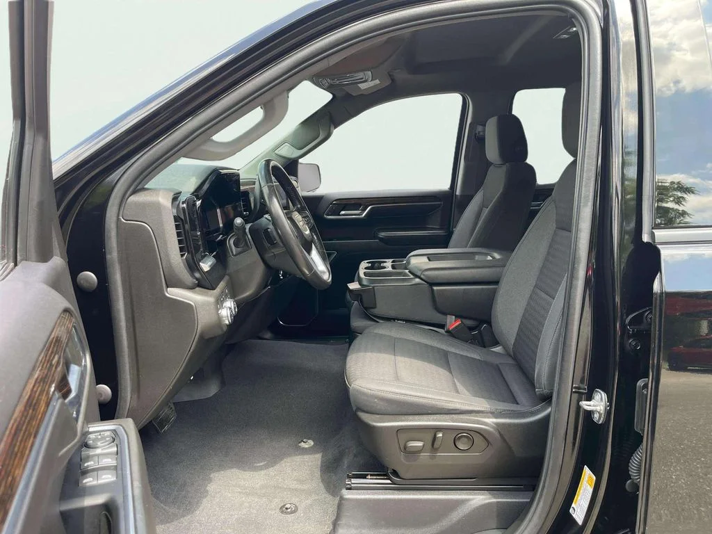 Used 2022 Onyx Black GMC Elevation image 21