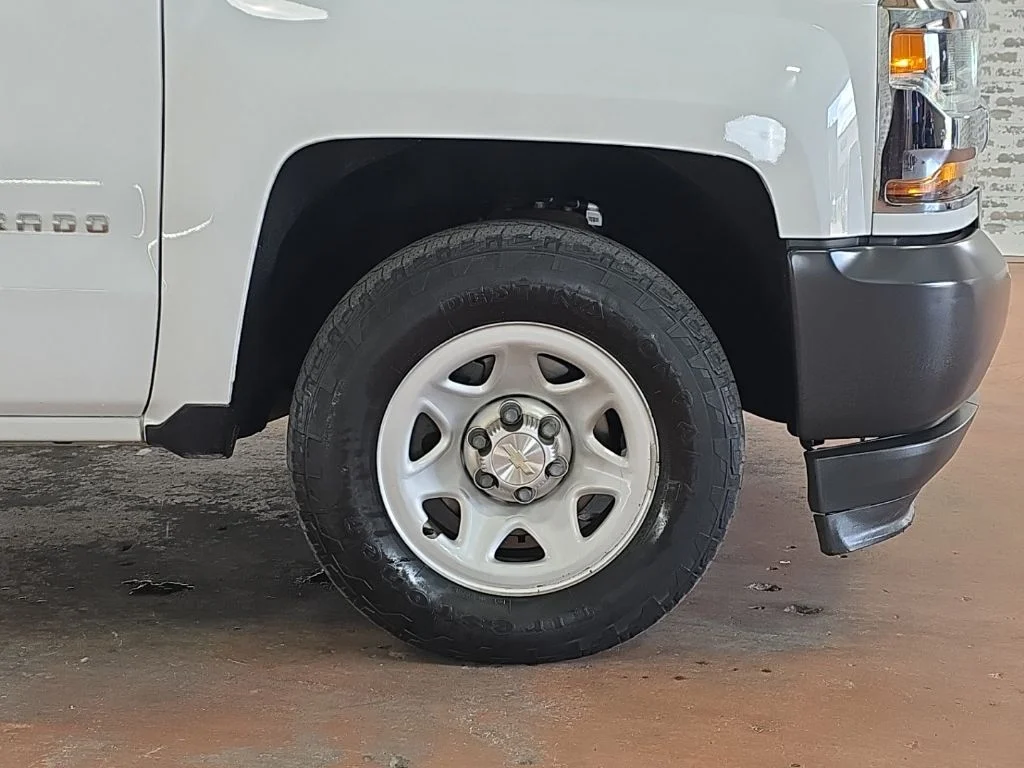 Used 2019 White Chevrolet WT image 7