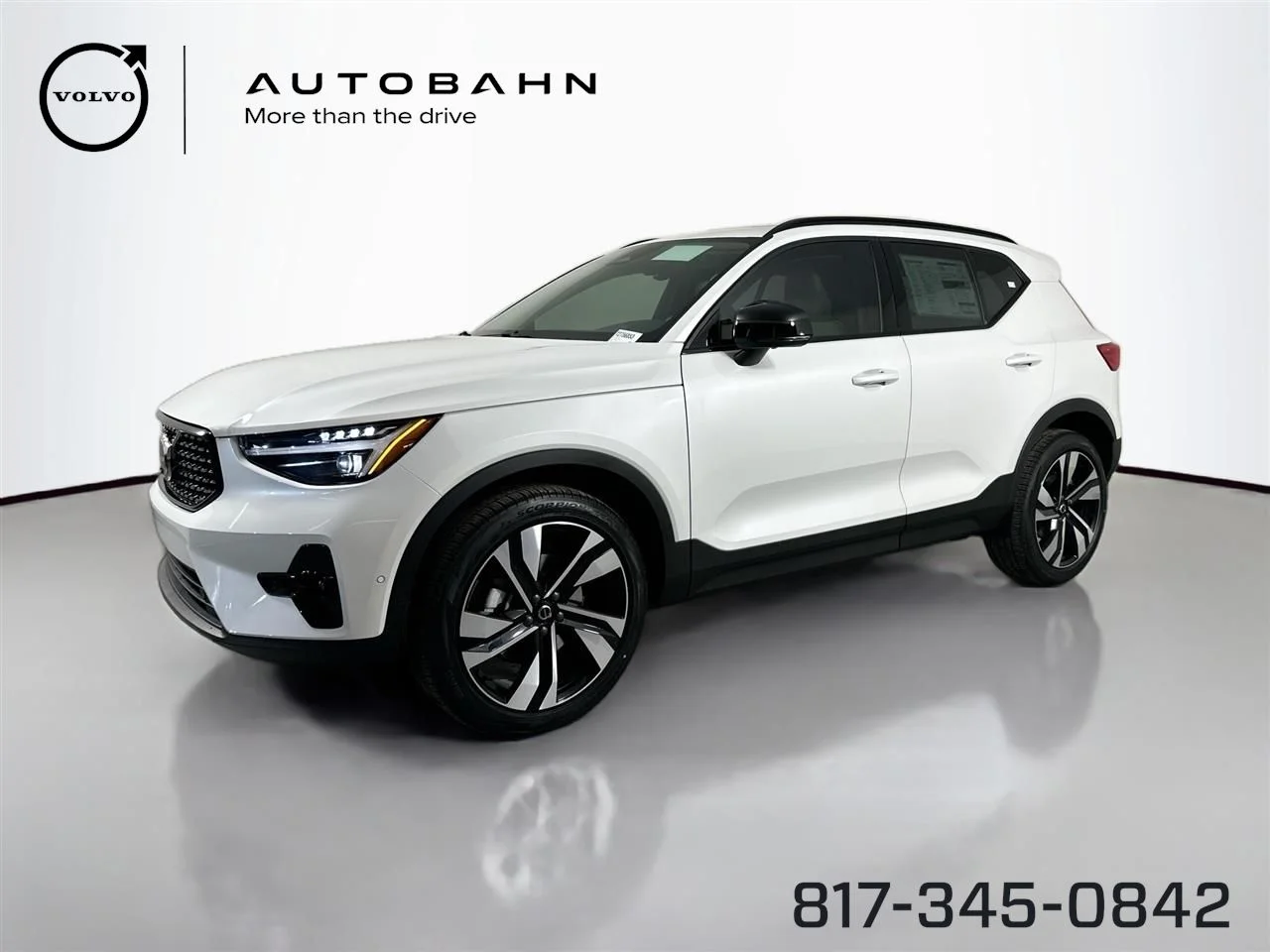 2026 Volvo XC40 B5 Ultra Dark AWD's photo