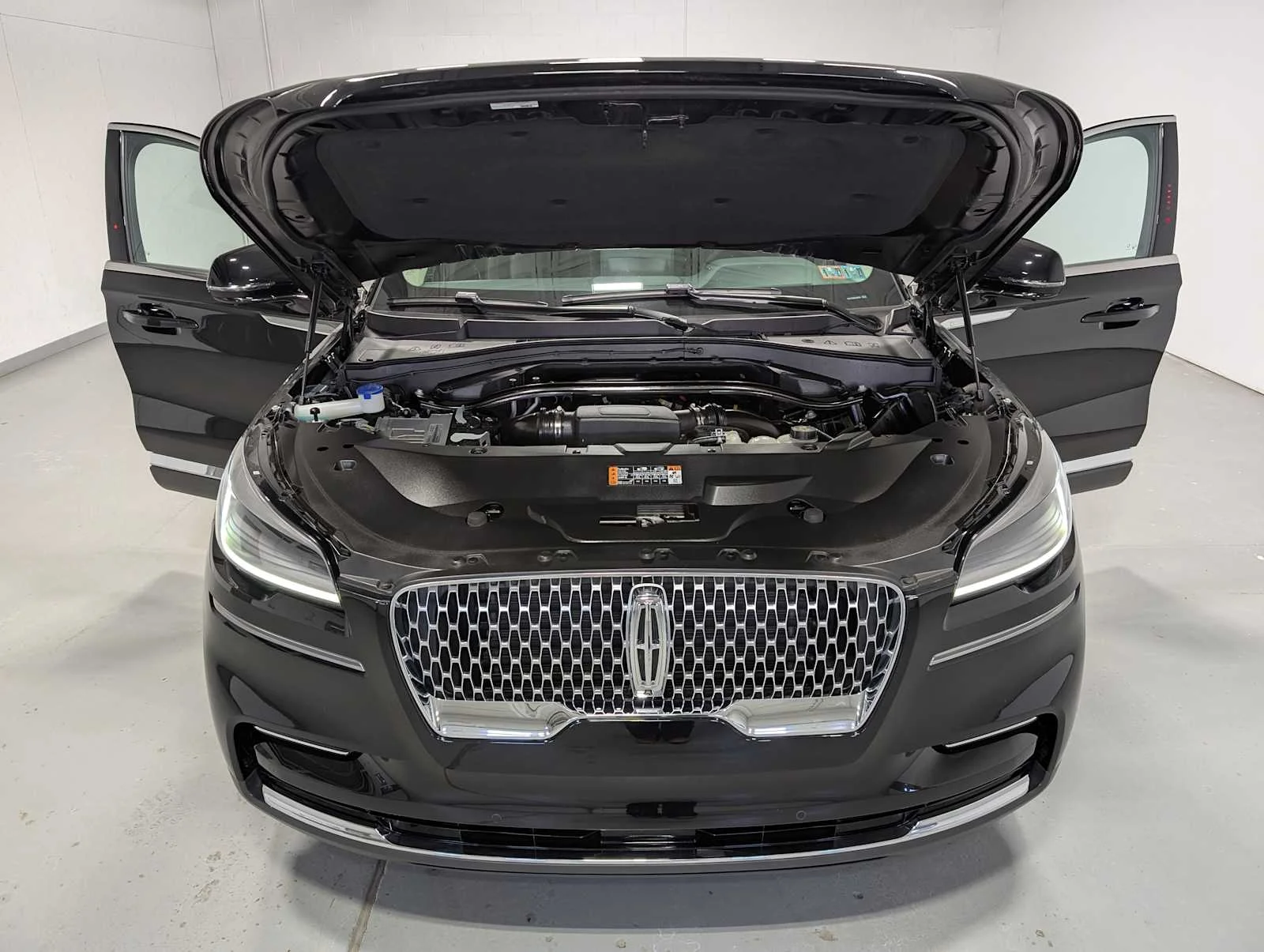 Certified Used 2024 Infinite Black Lincoln Reserve image 13