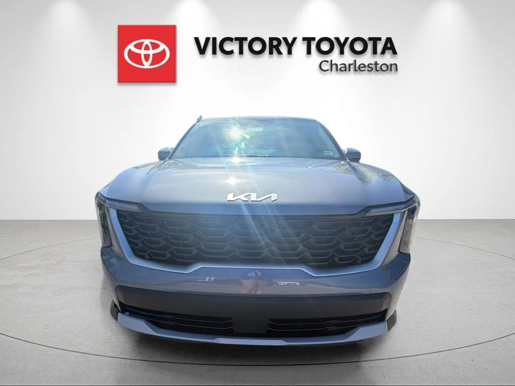 Used 2024 Silver Kia LX image 8
