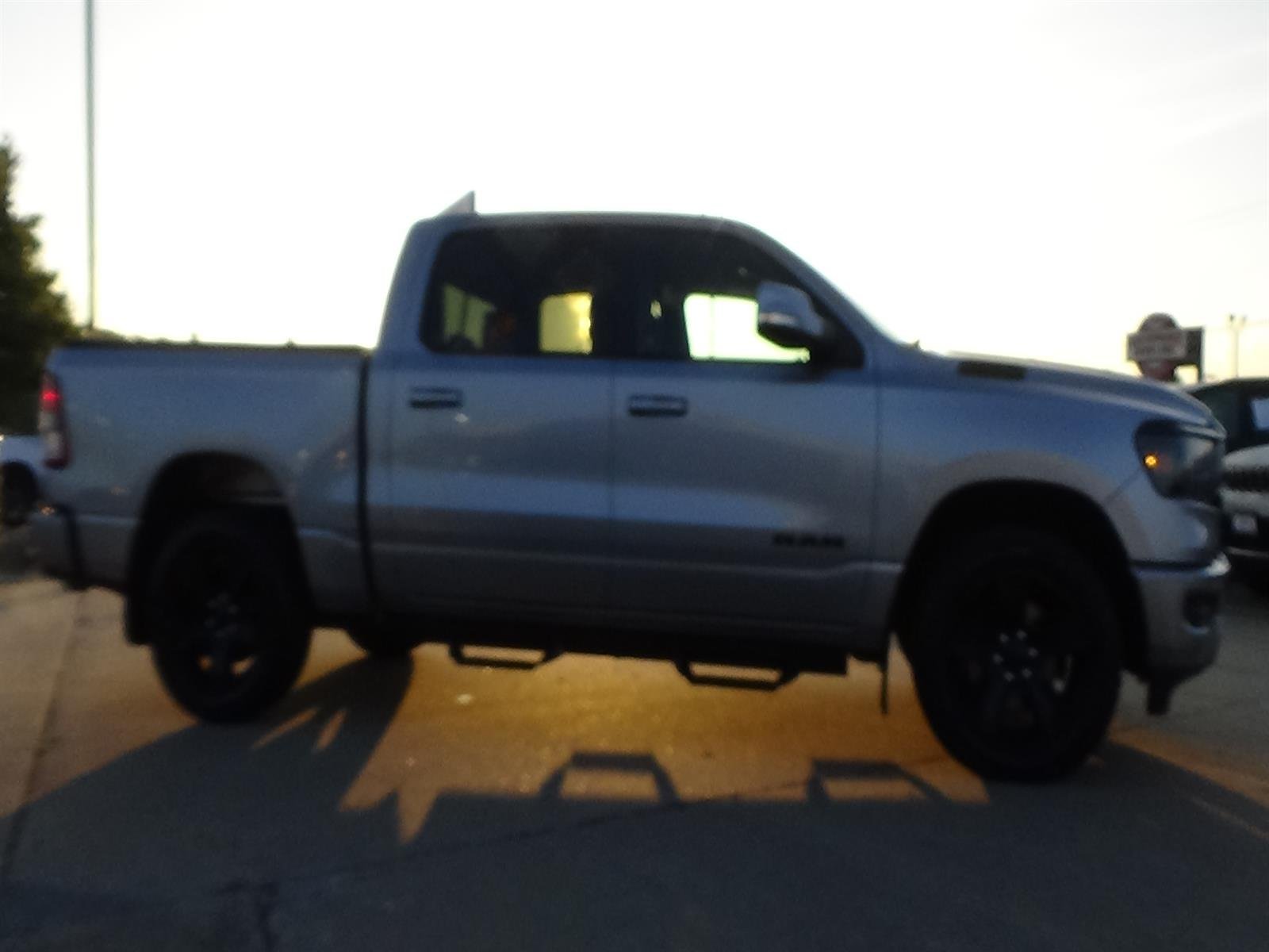 Used 2020 Billet Silver Metallic Clear Coat (psc) RAM Big Horn image 5