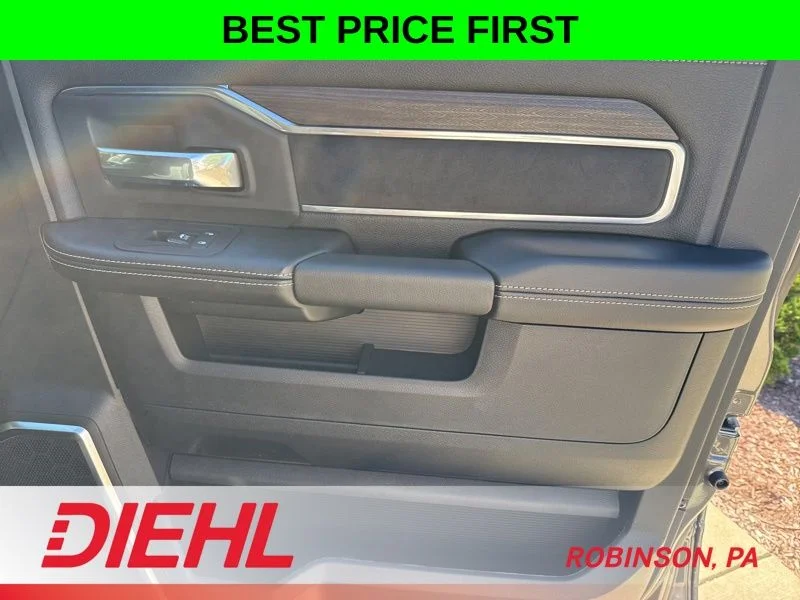 New 2026 Granite Crystal Metallic Clear-Coat Exterior Paint RAM Laramie image 16