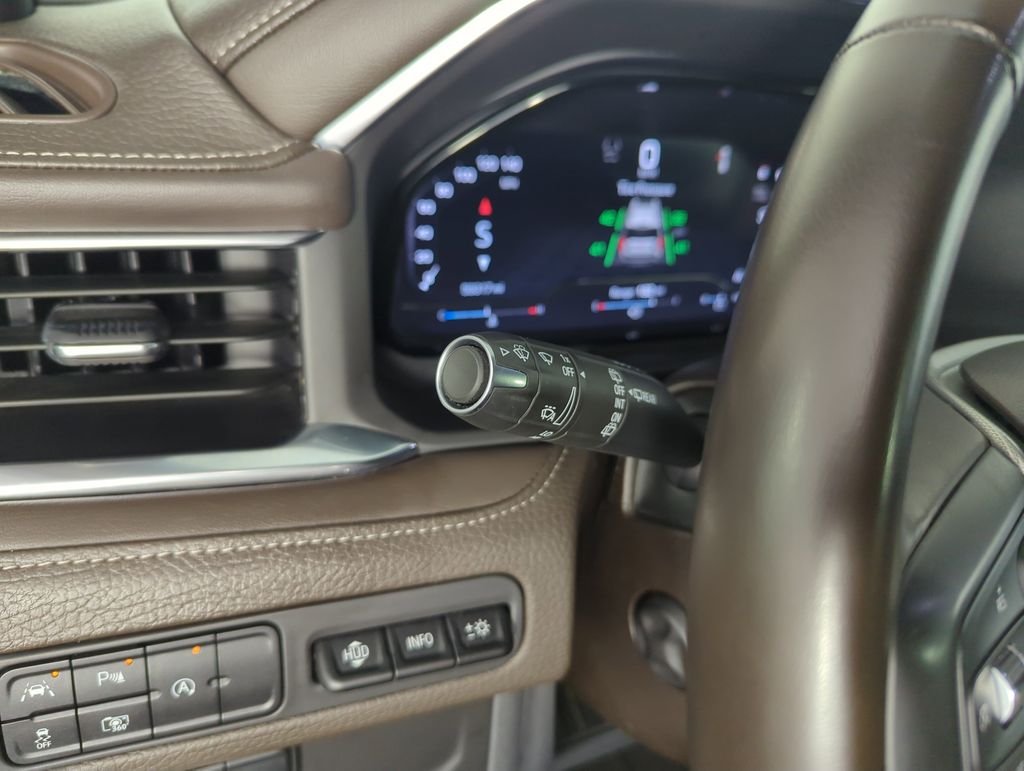 Used 2023 White GMC Denali image 20