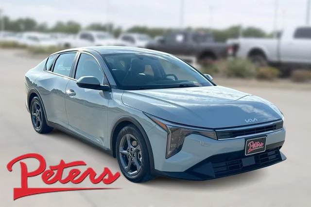 2025 Kia K4 LXS
