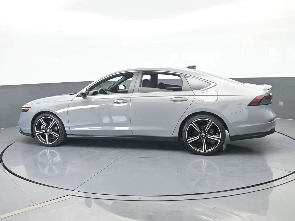 Used 2024 Urban Gray Pearl Honda Sport image 2
