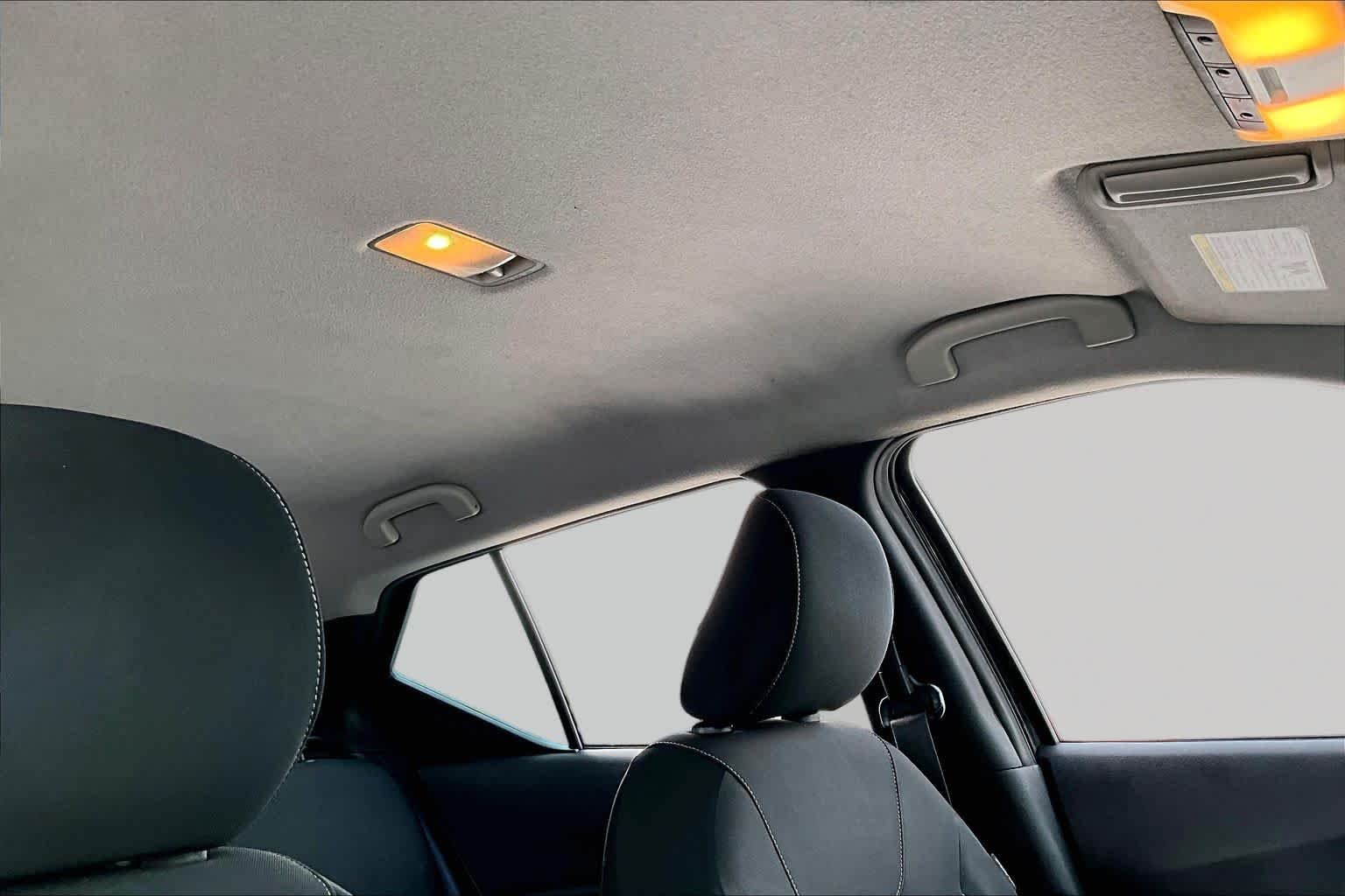 Used 2019 Super Black Nissan S image 14
