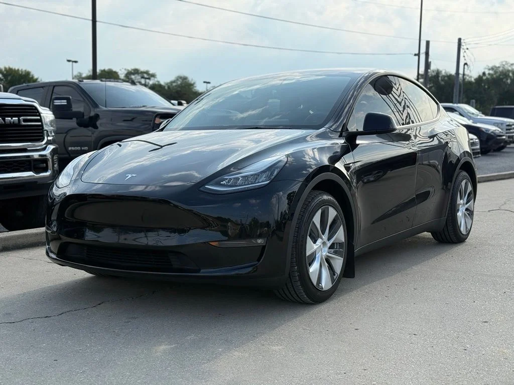 Used 2022 Black Tesla Long Range image 25