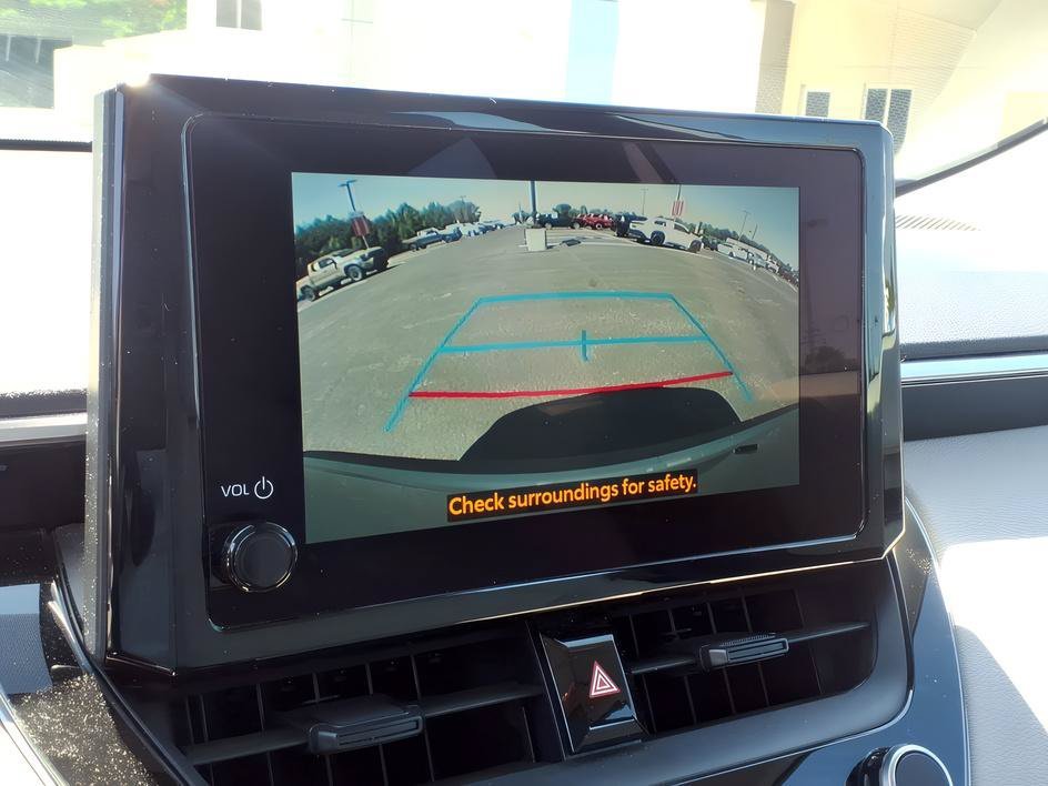 Used 2023 Sonic Silver Toyota L image 19