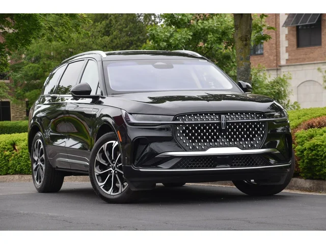 2024 Lincoln Nautilus Reserve