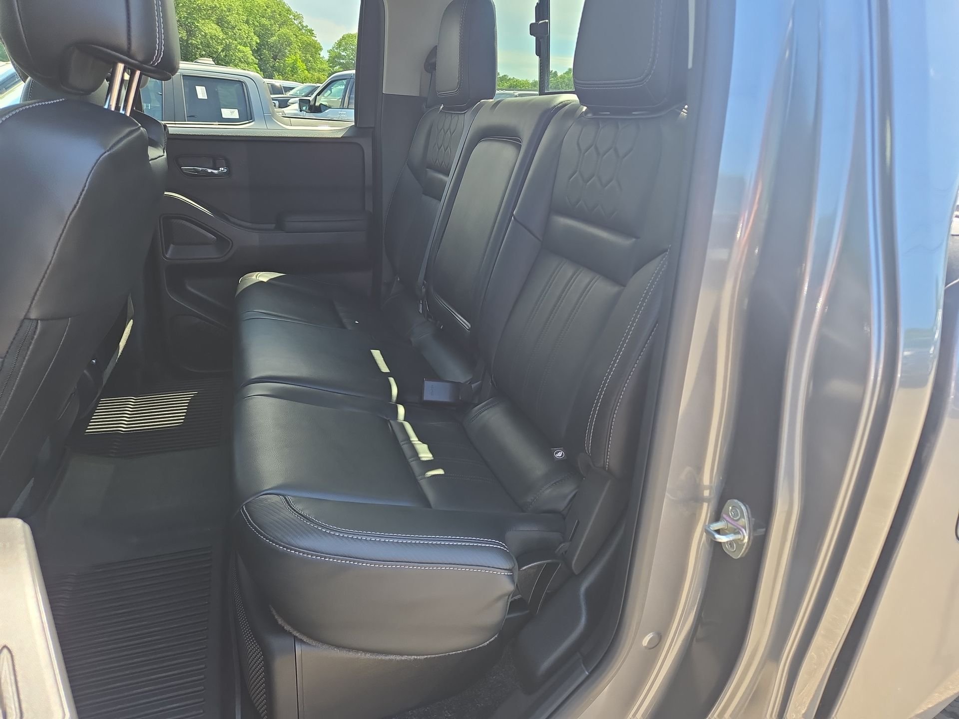 Certified Used 2023 Gun Metallic Nissan SV image 4