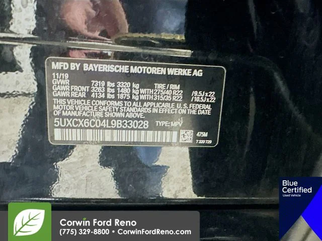 Certified Used 2020 Black Sapphire Metallic BMW M50i image 37