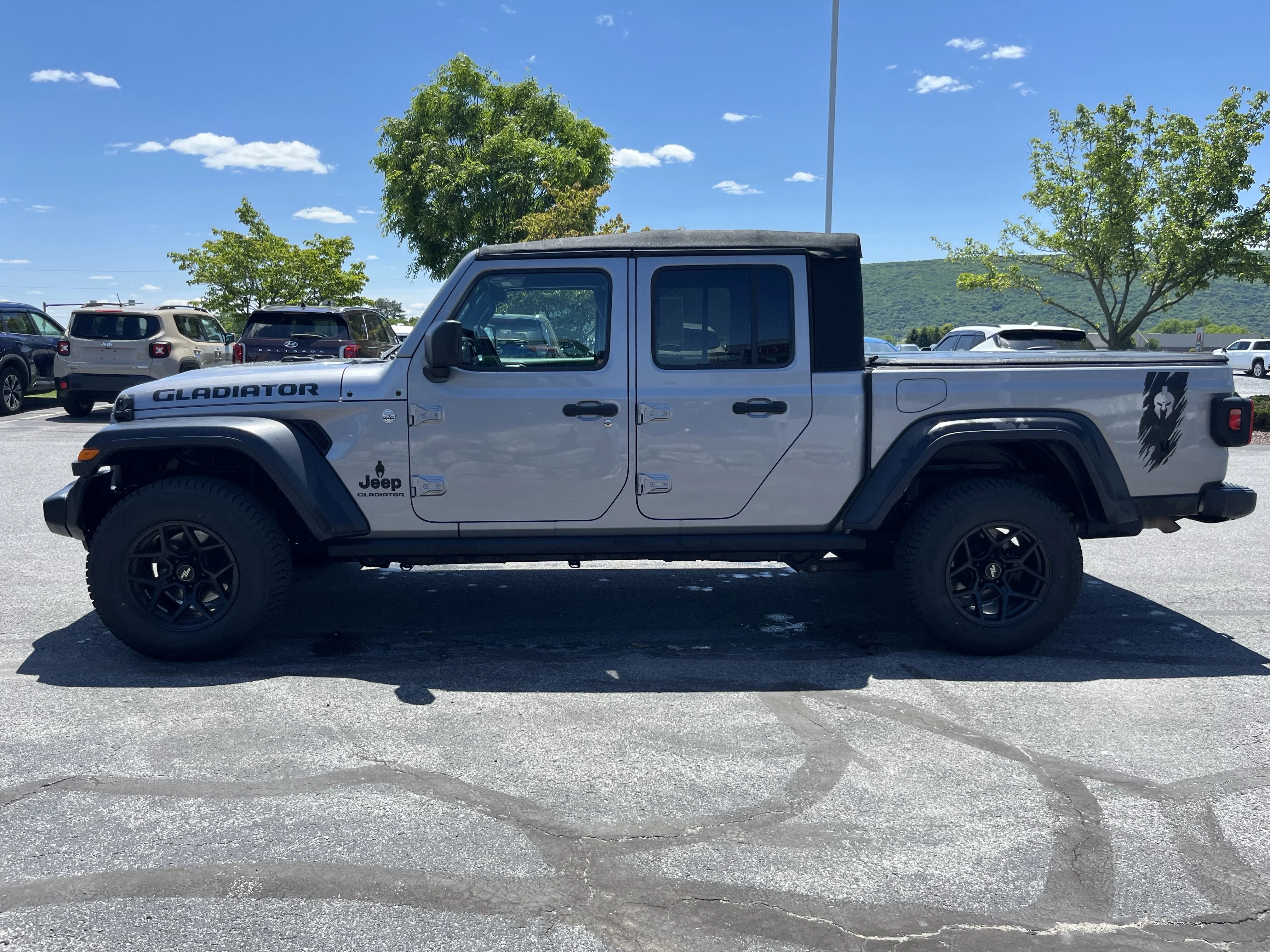 Used 2020 Billet Silver Metallic Jeep Sport image 9