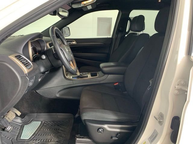 Used 2017 White Jeep Laredo image 17