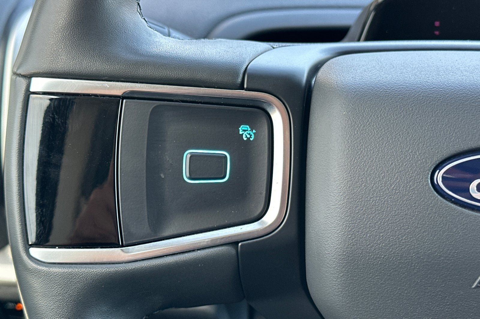 Used 2025 Gray Ford Active image 26