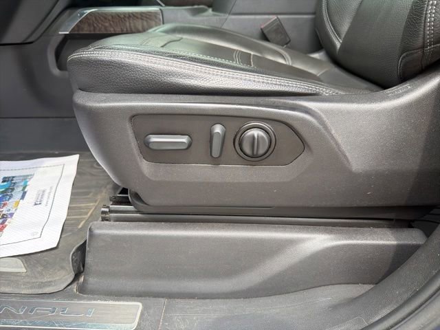 Used 2021 PACIFIC BLUE METALLIC GMC Denali image 18