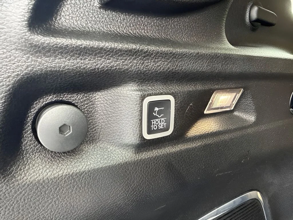 Used 2021 White Jeep Limited image 22