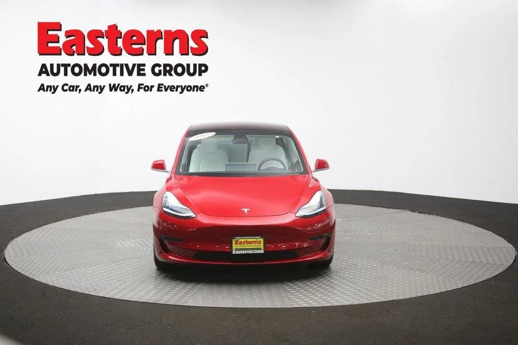 Used 2018 Red Tesla Long Range image 48