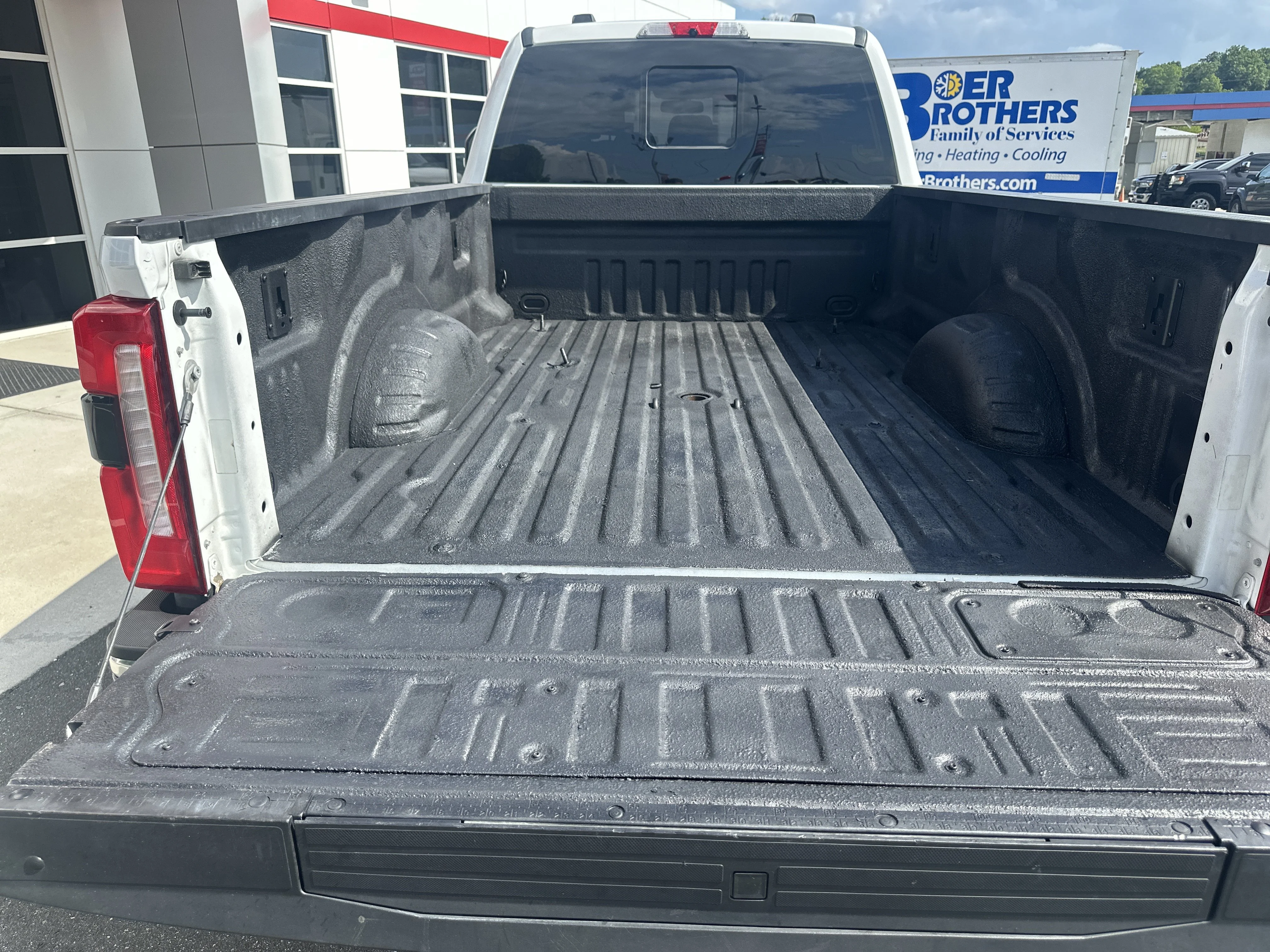 Used 2023  Ford  image 36