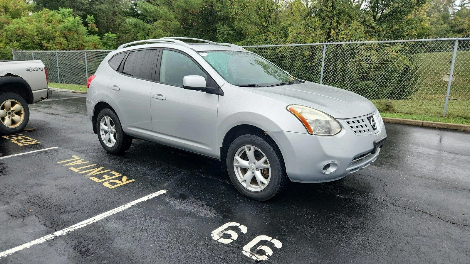 Used 2008 Nissan Rogue SL with VIN JN8AS58V78W115221 for sale in Florence, KY