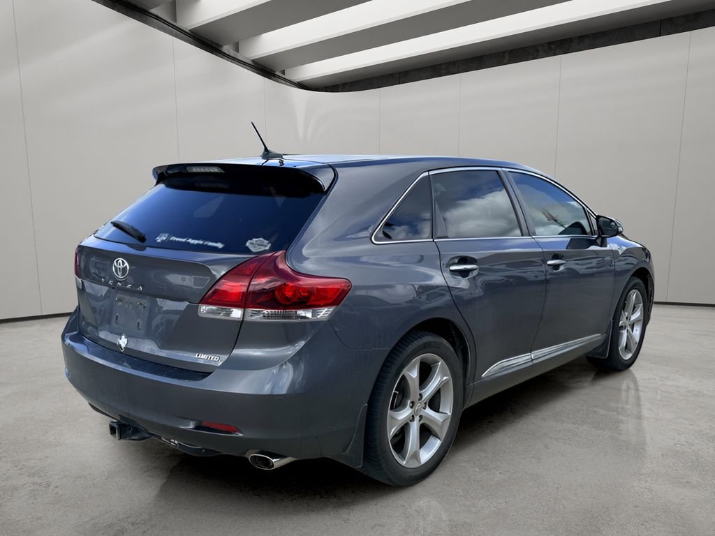 Used 2013 Magnetic Gray Pearl Toyota Limited image 5