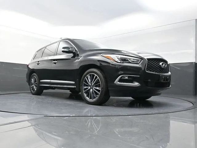 Used 2019 Black INFINITI LUXE image 20