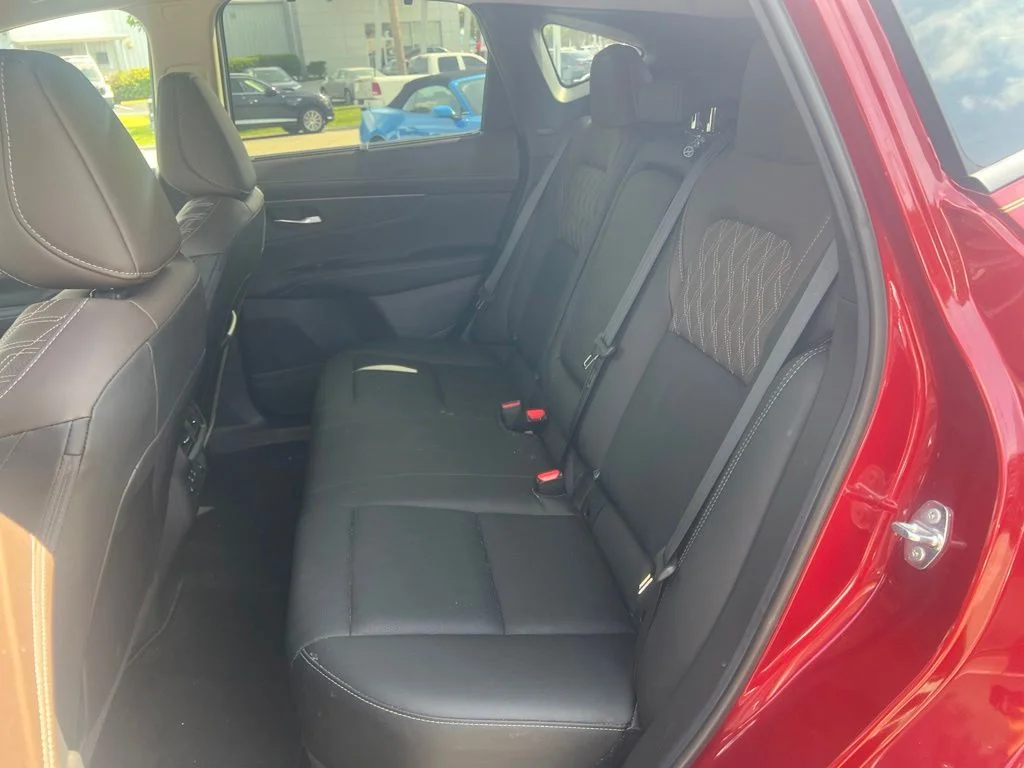 Used 2025 Red Nissan Platinum image 13