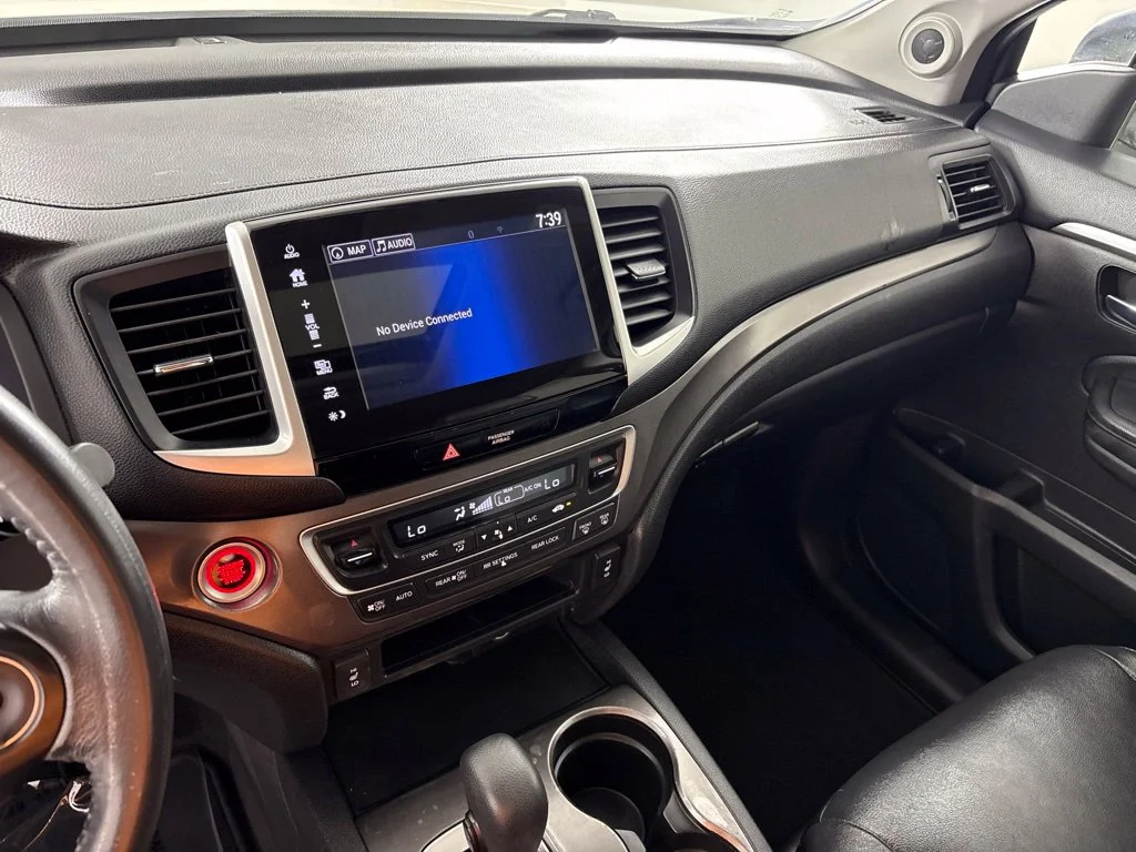 Used 2017  Honda EX-L image 33
