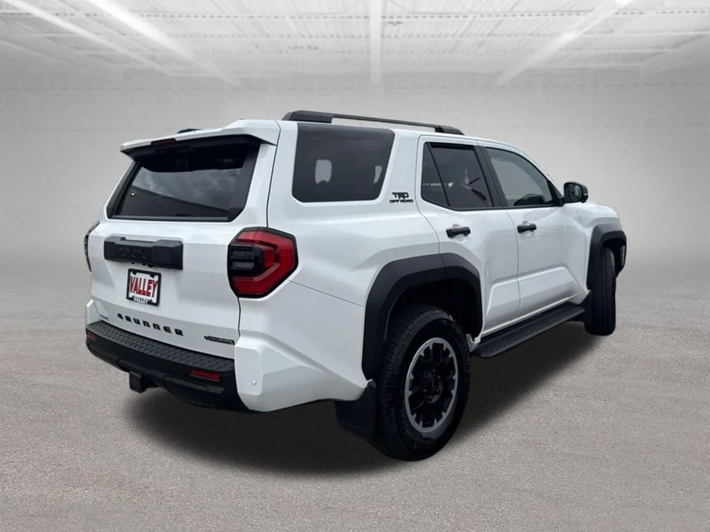 Certified Used 2025 Ice Toyota TRD Off Road Premium image 59