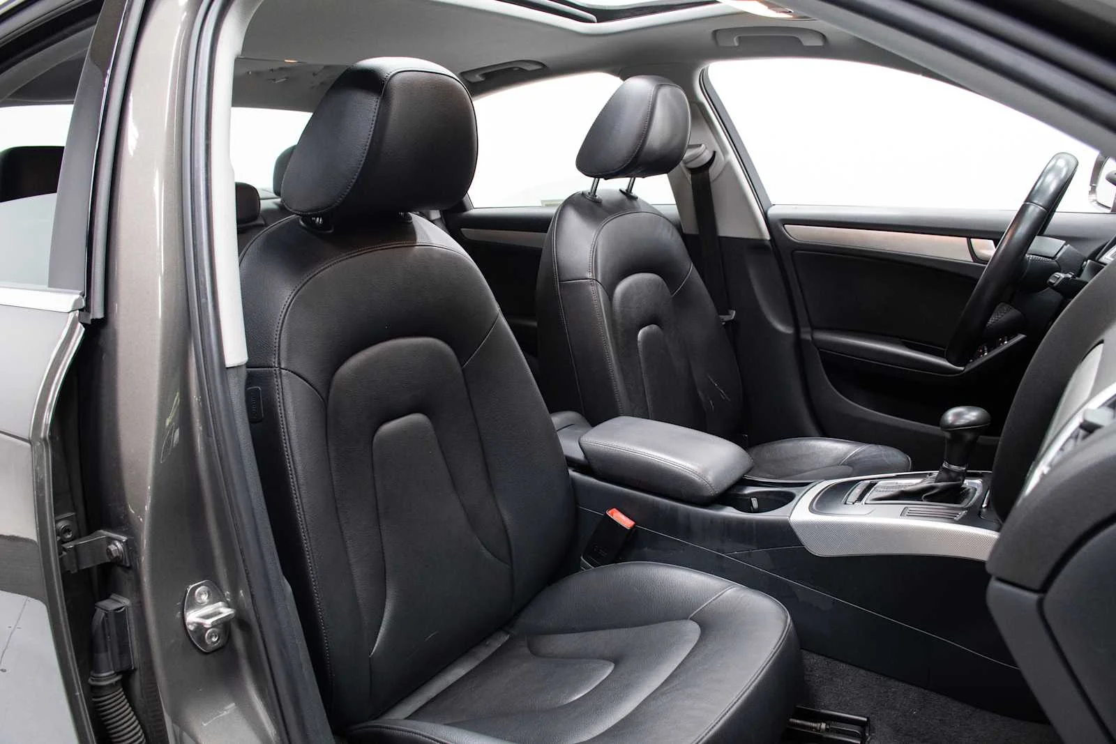 Used 2014 Monsoon Gray Metallic Audi Premium image 23