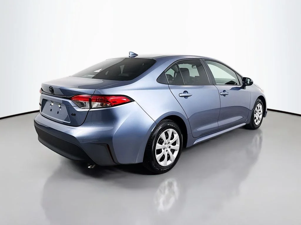 2025 Toyota Corolla LE - Photo 7