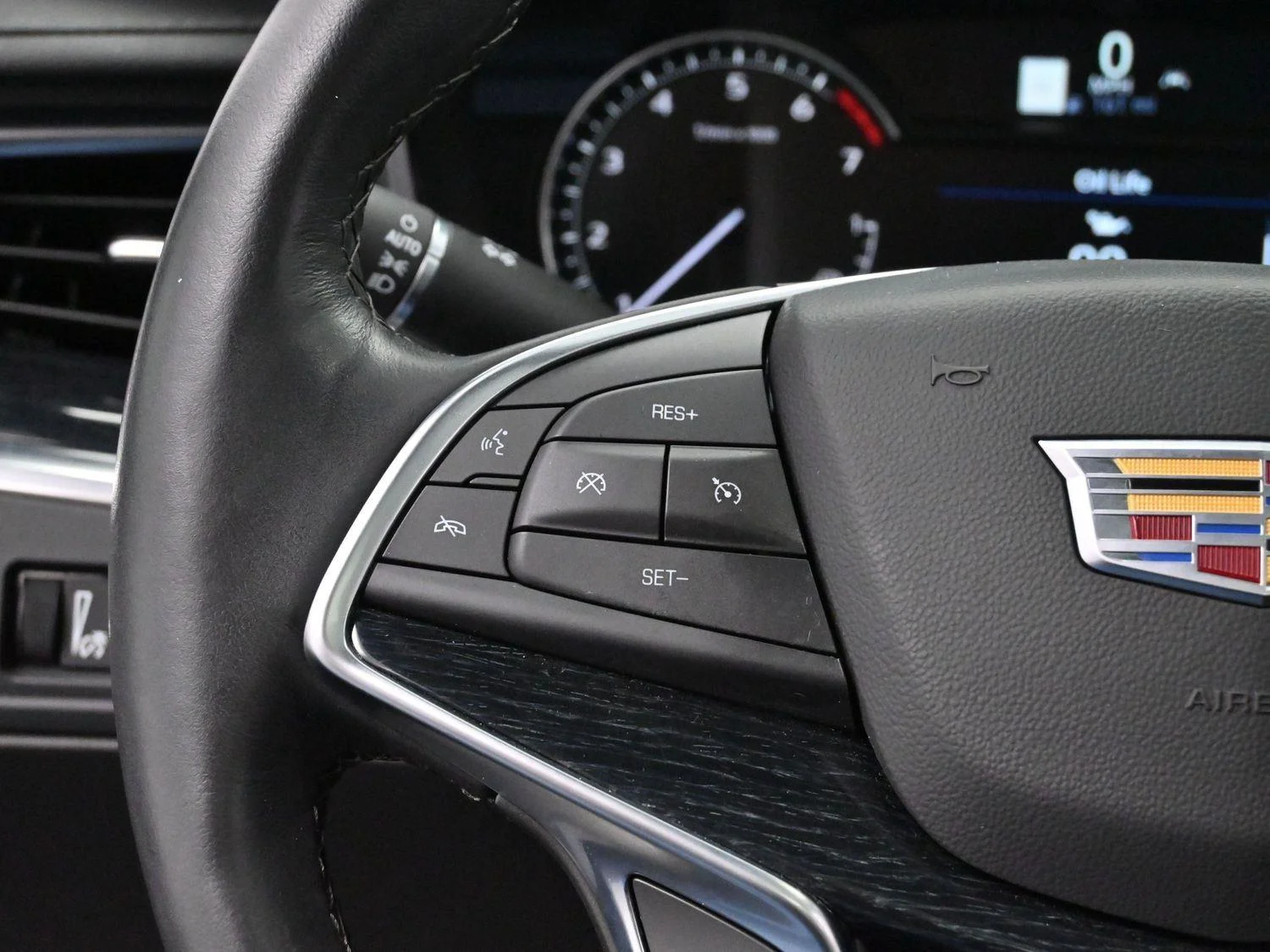 Used 2025 Stellar Black Metallic Cadillac Premium Luxury image 17