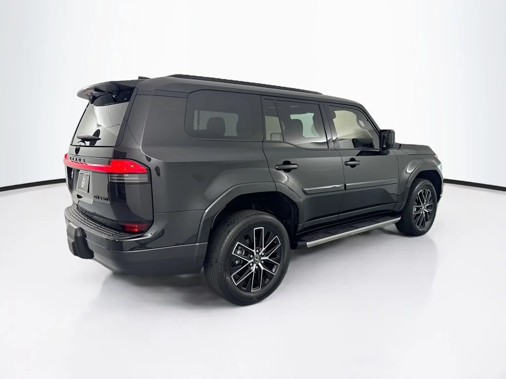 Used 2025 Black Lexus 550 Premium+ image 5