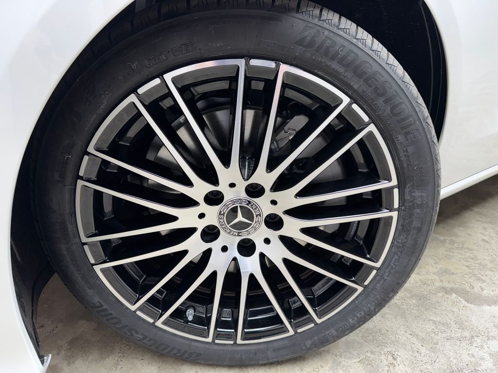 New 2026 White Mercedes-Benz C 300 image 28