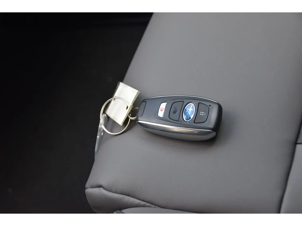 Used 2025 Autumn Green Metallic Subaru Onyx Edition image 40