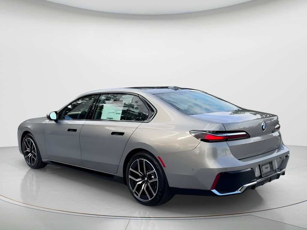 2026 BMW 7 Series 740i - Photo 6