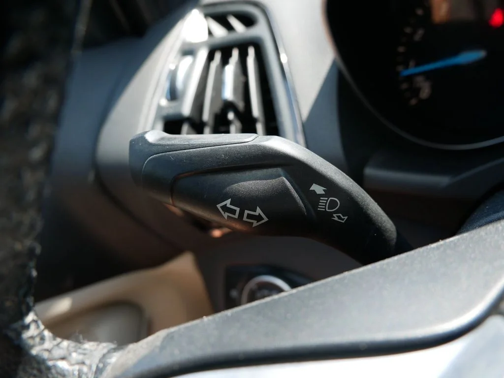 Used 2015 Blue Ford Titanium image 26