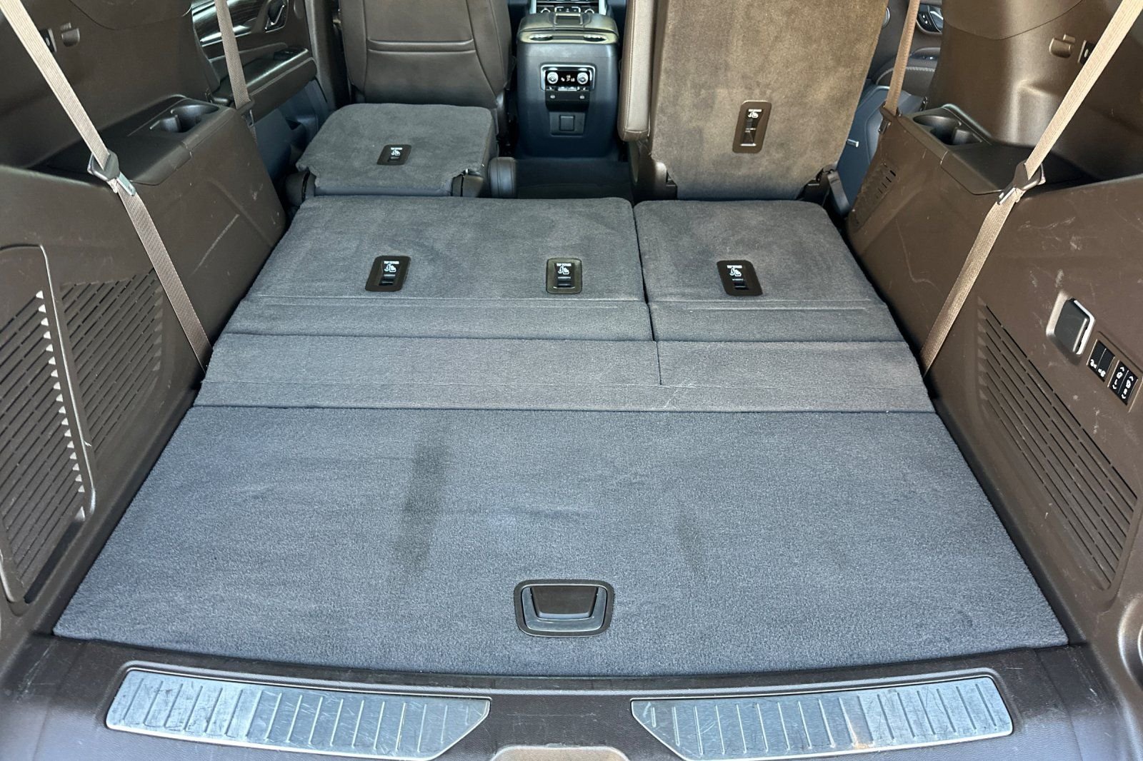 2021 GMC Yukon Denali - Photo 17