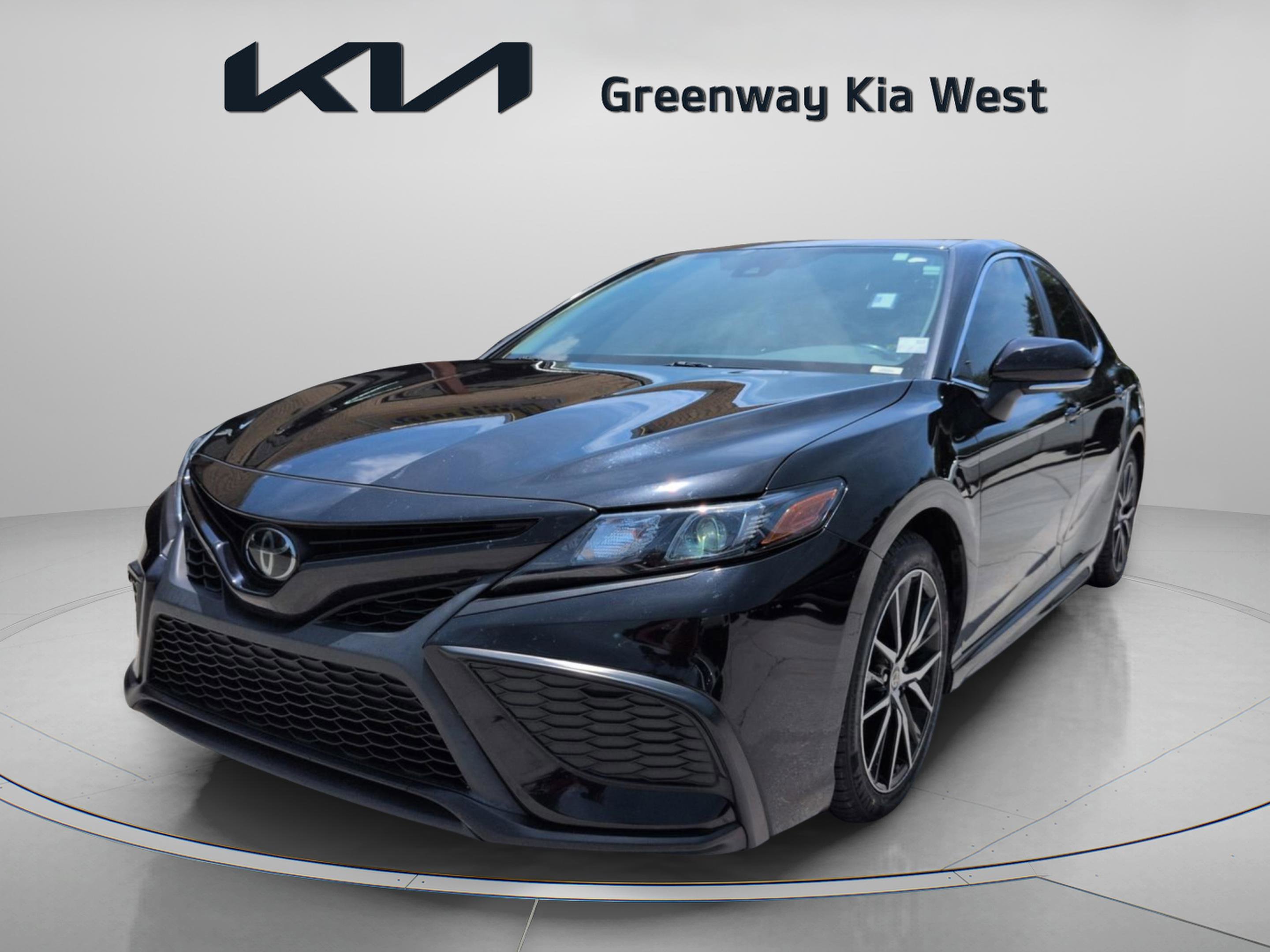 Used 2023 Midnight Black Metallic Toyota SE image 4