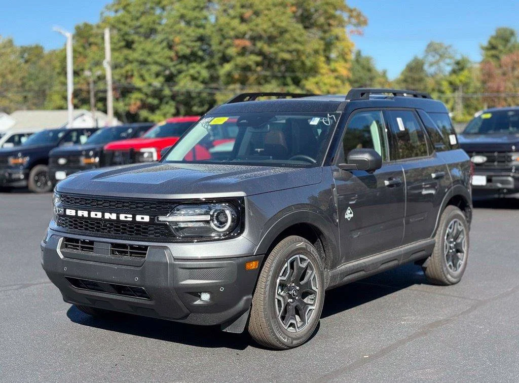 New 2026 Gray Ford Outer Banks image 9