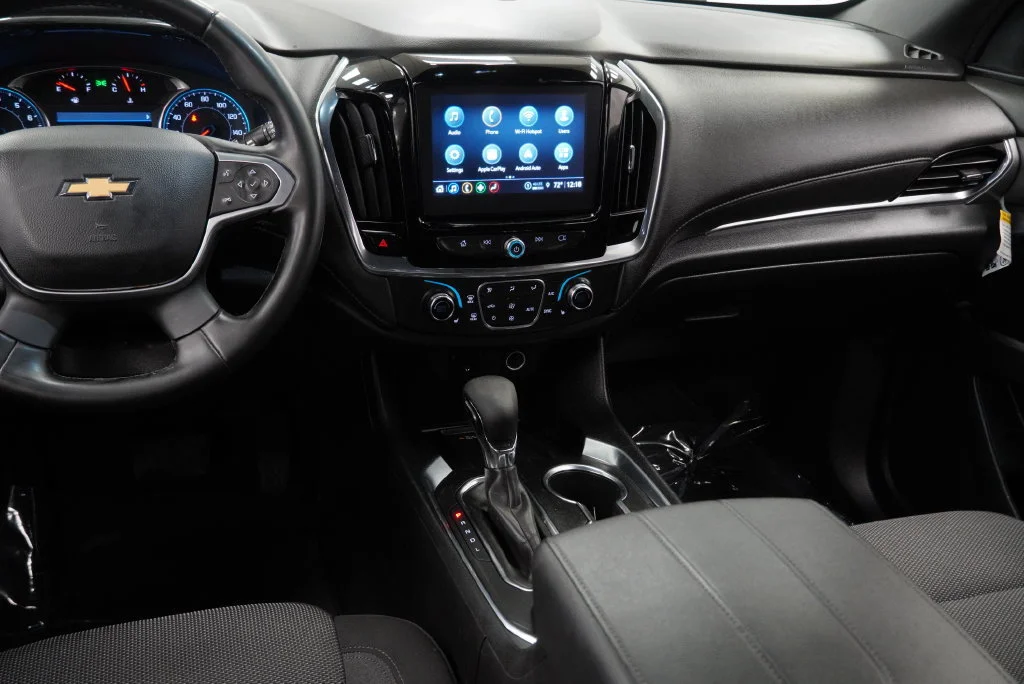 Used 2023 STERLING GRAY METALLIC Chevrolet LT Cloth image 15
