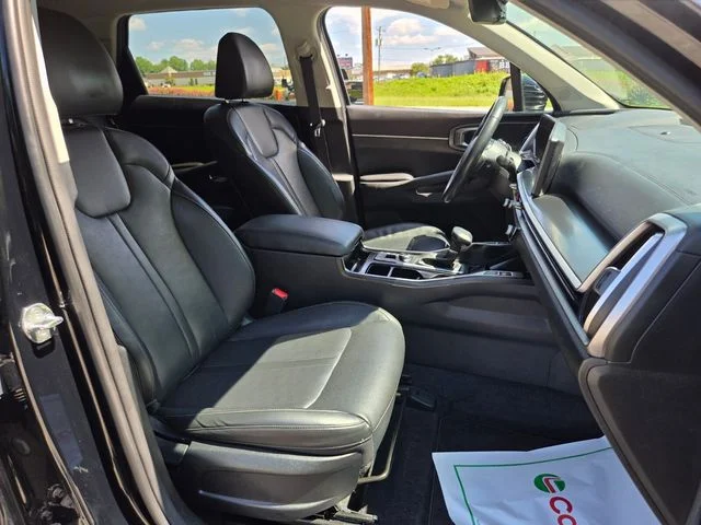 Used 2024 Black Kia S image 21